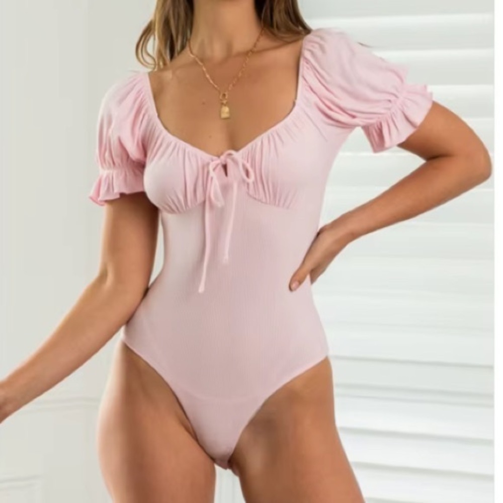 Celebrity Pink Light Pink Puff Sleeve Body.